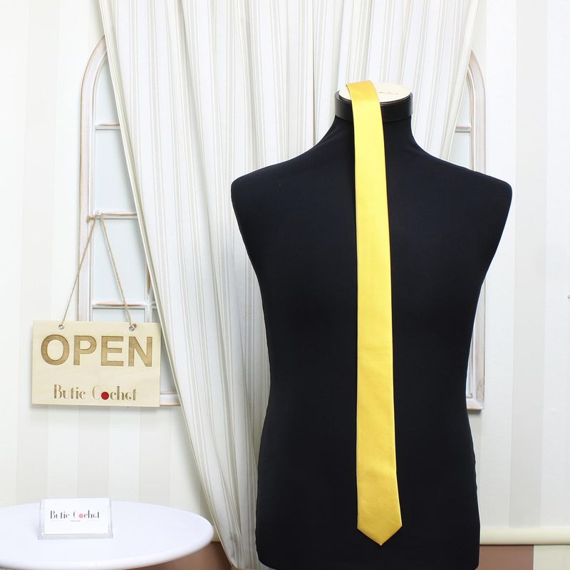 Fashion, accesorii si bijuterii - Barbati - Accesorii barbati - Cravate si papioane barbati - Cravata, Buticcochet, din material sintetic, 145 x 5.5 cm, Galben - CRV238 - Infinity.ro