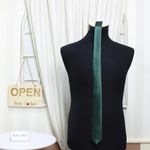Fashion, accesorii si bijuterii - Barbati - Accesorii barbati - Cravate si papioane barbati - Cravata, Buticcochet, din material sintetic, 145 x 5.5 cm, Verde inchis - CRV243 - Infinity.ro