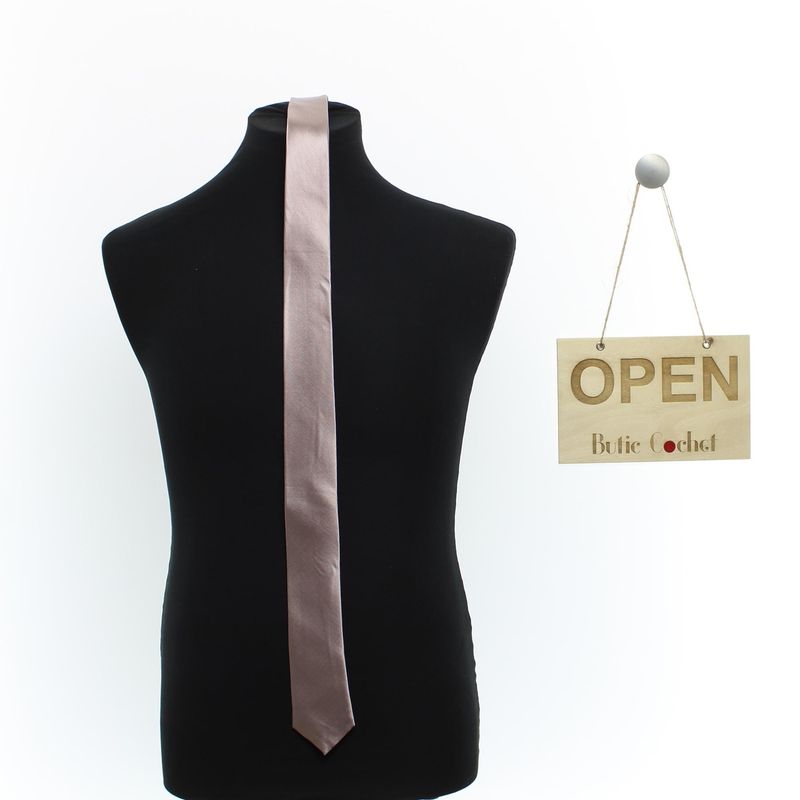 Fashion, accesorii si bijuterii - Barbati - Accesorii barbati - Cravate si papioane barbati - Cravata, Buticcochet, din material sintetic, 145 x 5.5 cm, Bej - CRV269 - Infinity.ro