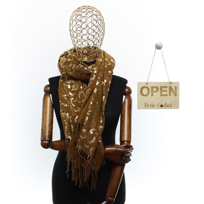 Fashion, accesorii si bijuterii - Femei - Accesorii femei - Esarfe si fulare femei - Esarfa dama, casmir, 70x180 cm, Buticcochet, imprimeu stilizat, Maro - ES2520 - Infinity.ro