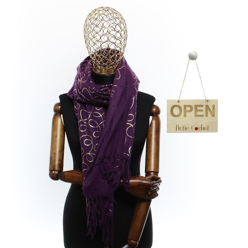 Fashion, accesorii si bijuterii - Femei - Accesorii femei - Esarfe si fulare femei - Esarfa dama, casmir, 70x180 cm, Buticcochet, imprimeu liniar auriu, Mov - ES2524 - Infinity.ro
