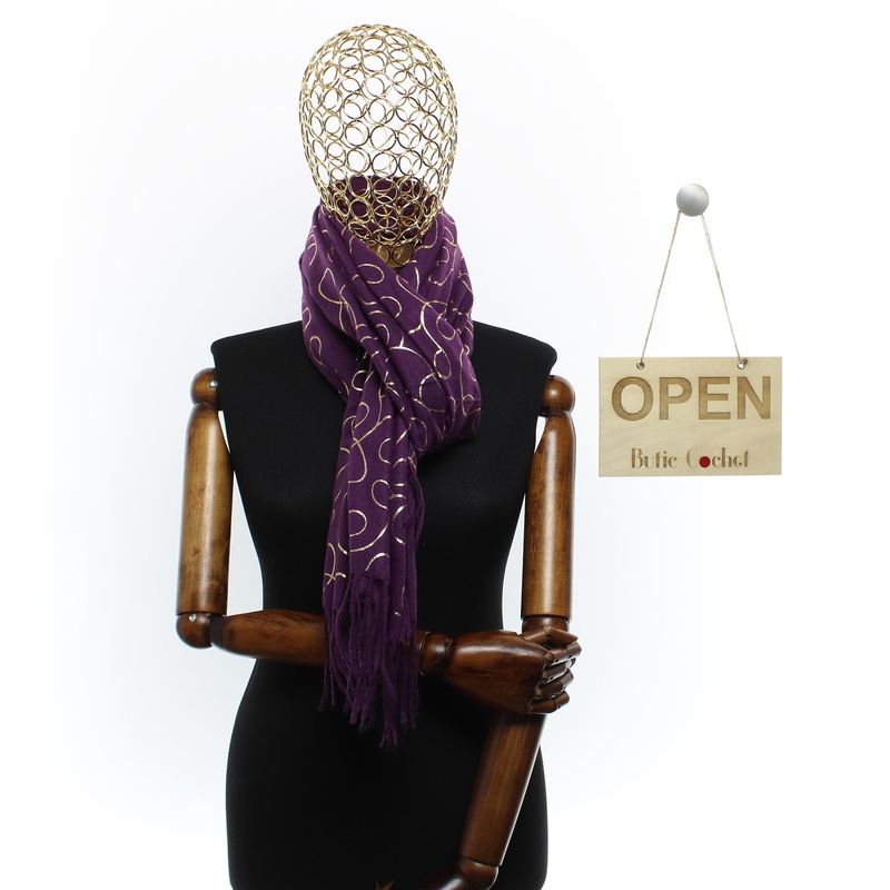 Fashion, accesorii si bijuterii - Femei - Accesorii femei - Esarfe si fulare femei - Esarfa dama, casmir, 70x180 cm, Buticcochet, imprimeu liniar auriu, Mov - ES2524 - Infinity.ro