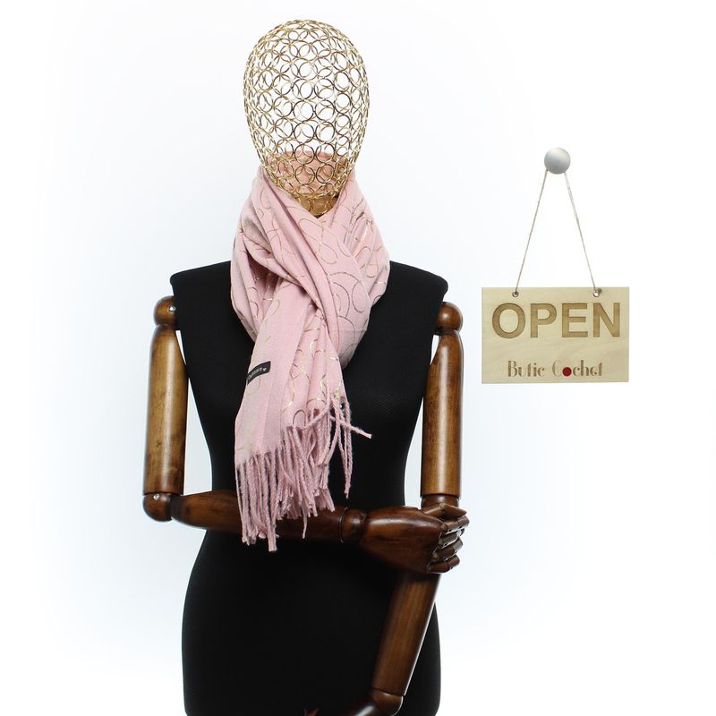 Fashion, accesorii si bijuterii - Femei - Accesorii femei - Esarfe si fulare femei - Esarfa dama, casmir, 70x180 cm, Buticcochet, imprimeu liniar auriu, Roz - ES2532 - Infinity.ro