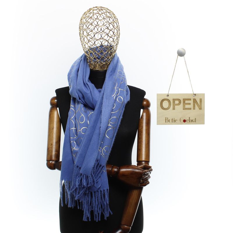 Fashion, accesorii si bijuterii - Femei - Accesorii femei - Esarfe si fulare femei - Esarfa dama, casmir, 70x180 cm, Buticcochet, imprimeu liniar auriu, Albastru - ES2528 - Infinity.ro
