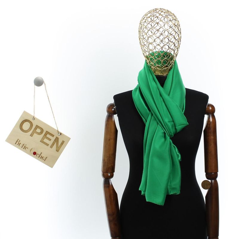 Fashion, accesorii si bijuterii - Femei - Accesorii femei - Esarfe si fulare femei - Esarfa de dama, Buticcochet, matase, 180 x 90 cm, Verde - ES2682 - Infinity.ro