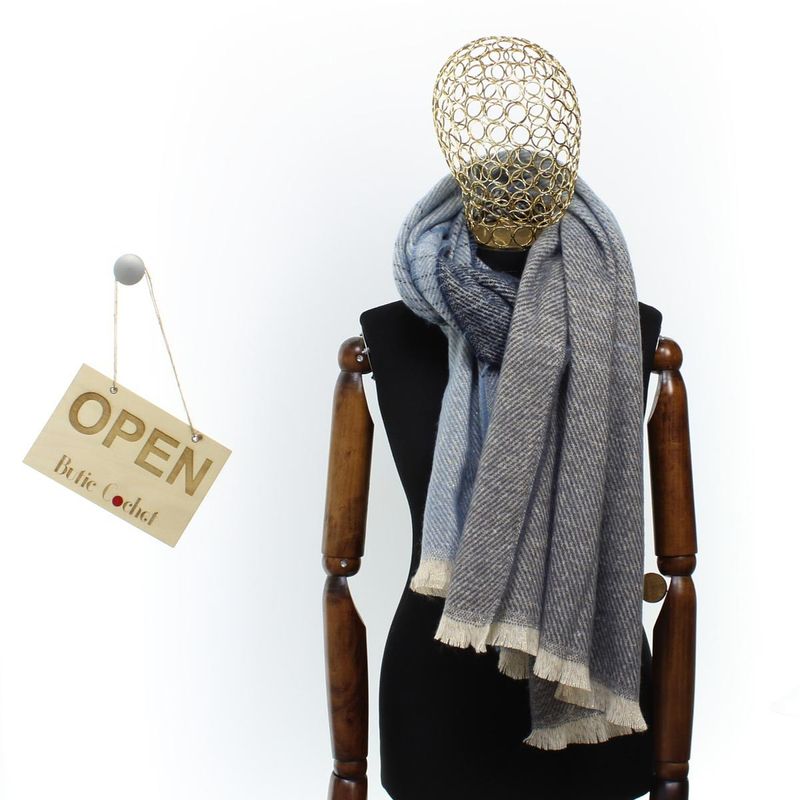 Fashion, accesorii si bijuterii - Femei - Accesorii femei - Esarfe si fulare femei - Esarfa de dama, Buticcochet, casmir, 190 x 65 cm, Albastru - ES2691 - Infinity.ro