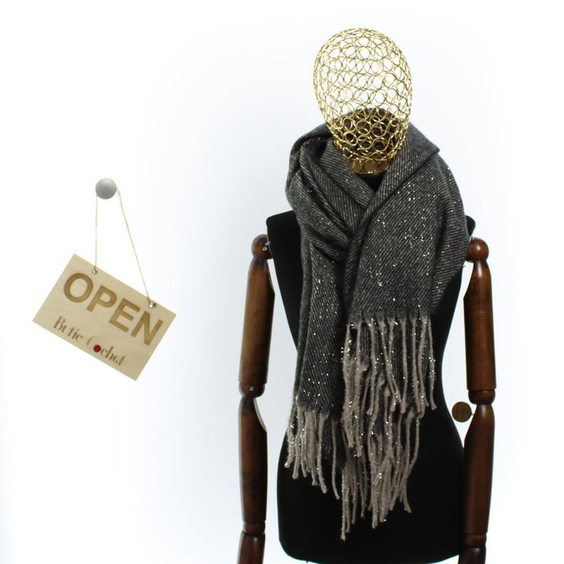 Fashion, accesorii si bijuterii - Femei - Accesorii femei - Esarfe si fulare femei - Esarfa de dama, Buticcochet, casmir, 190 x 65 cm, Negru - ES2710 - Infinity.ro