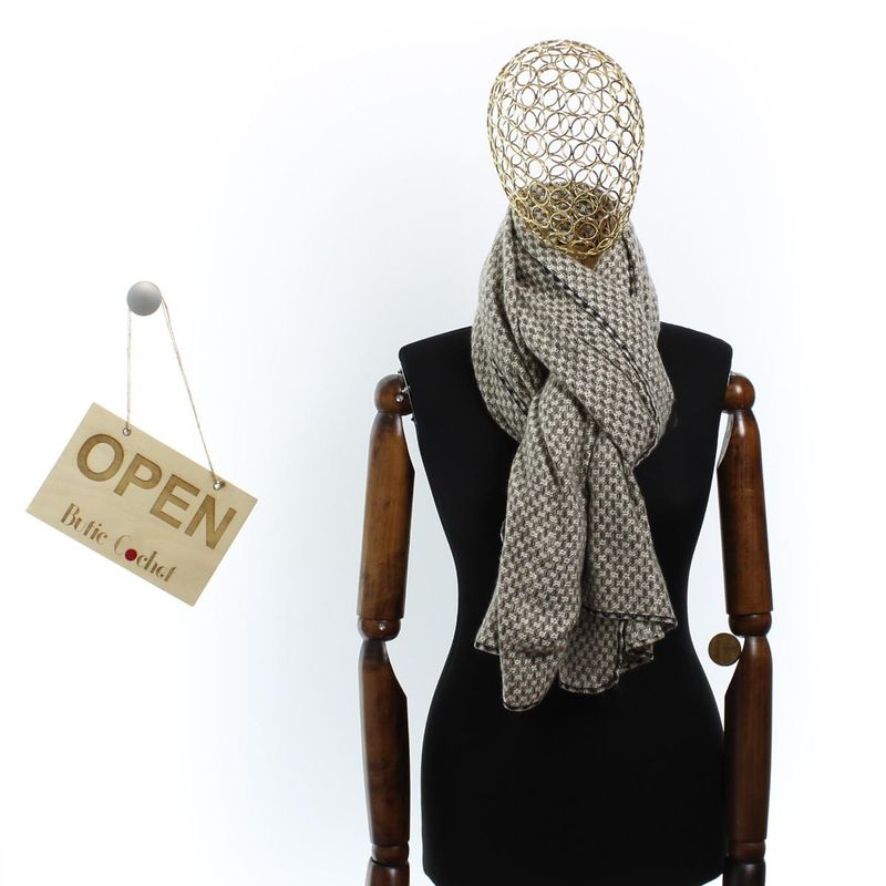 Fashion, accesorii si bijuterii - Femei - Accesorii femei - Esarfe si fulare femei - Esarfa de dama, Buticcochet, casmir, 190 x 65 cm, Crem - ES2732 - Infinity.ro