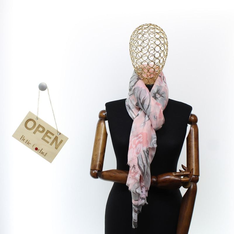Fashion, accesorii si bijuterii - Femei - Accesorii femei - Esarfe si fulare femei - Esarfa de dama, cu floricele, ButicCochet, 70% poliester 30% vascoza, Roz - ES2939 - Infinity.ro