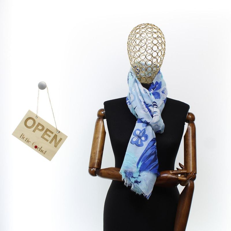 Fashion, accesorii si bijuterii - Femei - Accesorii femei - Esarfe si fulare femei - Esarfa de dama, cu floricele, ButicCochet, 70% poliester 30% vascoza, Albastru - ES2942 - Infinity.ro