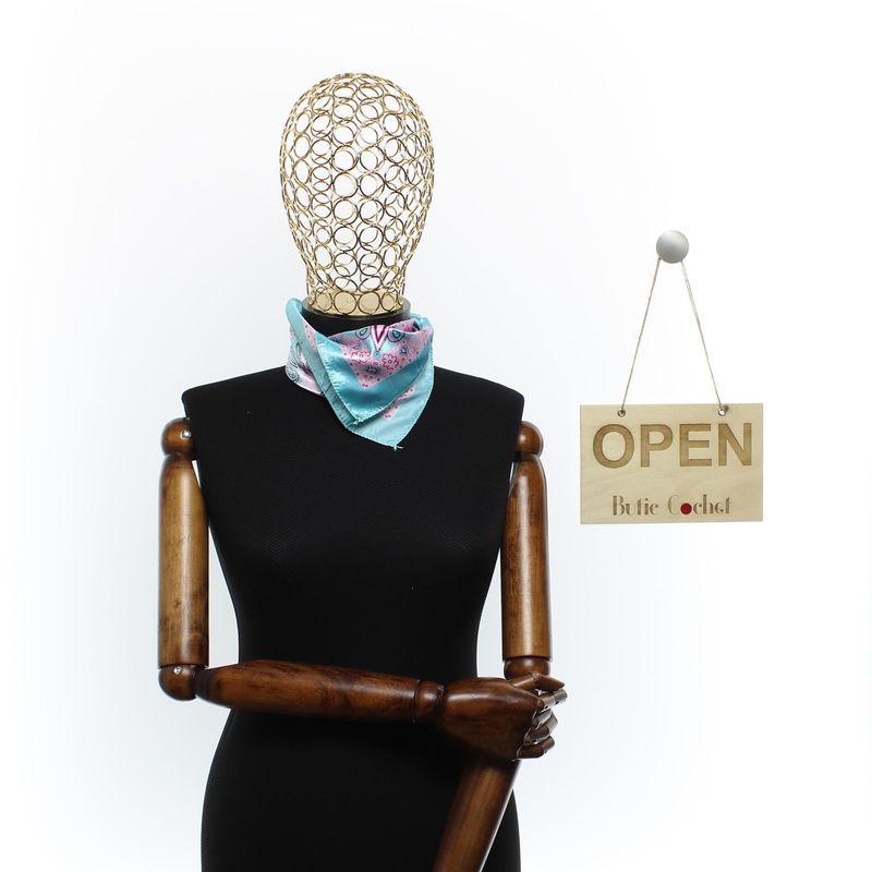 Fashion, accesorii si bijuterii - Femei - Accesorii femei - Esarfe si fulare femei - Batic de dama, 50 x 50 cm, ButicCochet, din satin, multicolor - ES2578 - Infinity.ro