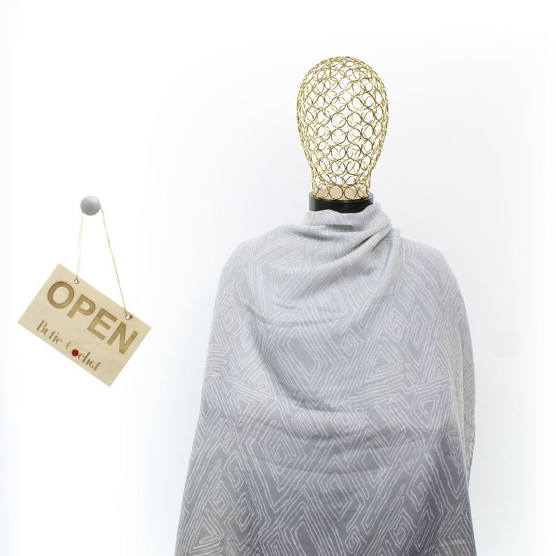 Fashion, accesorii si bijuterii - Femei - Accesorii femei - Esarfe si fulare femei - Esarfa de dama, cu model liniar, ButicCochet, 70% poliester 30% vascoza, Gri - ES2949 - Infinity.ro