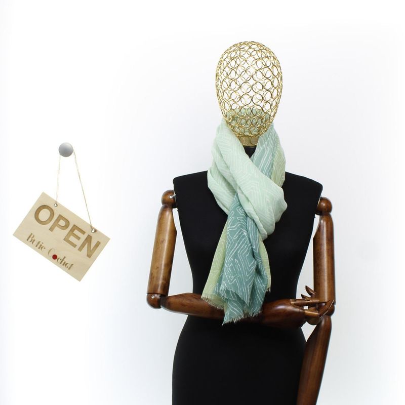 Fashion, accesorii si bijuterii - Femei - Accesorii femei - Esarfe si fulare femei - Esarfa de dama, cu model liniar, ButicCochet, 70% poliester 30% vascoza, verde - ES2948 - Infinity.ro