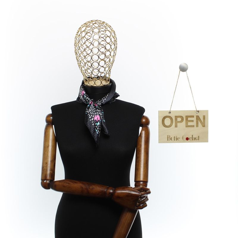 Fashion, accesorii si bijuterii - Femei - Accesorii femei - Esarfe si fulare femei - Batic de dama, 50 x 50 cm, ButicCochet, din satin, multicolor - ES2592 - Infinity.ro