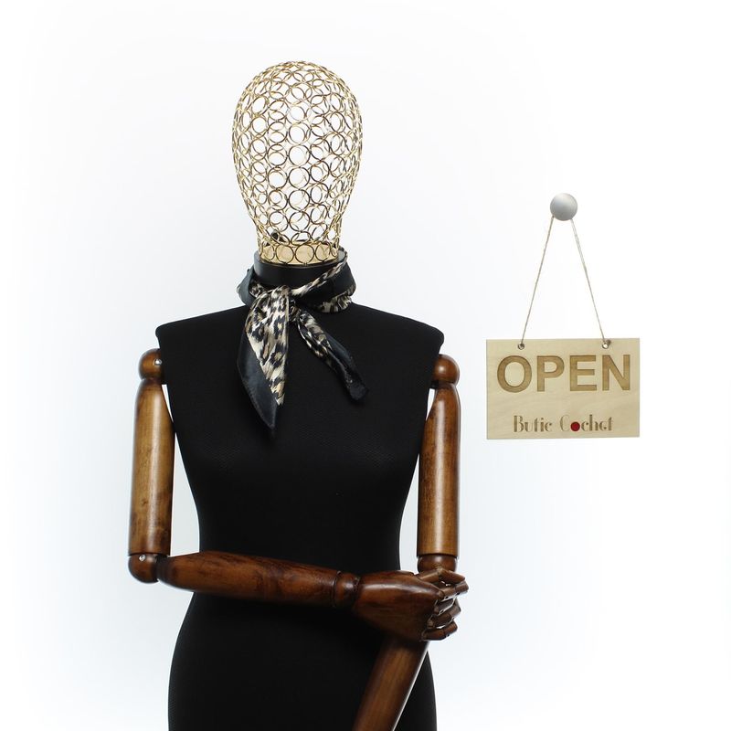 Fashion, accesorii si bijuterii - Femei - Accesorii femei - Esarfe si fulare femei - Batic de dama, 50 x 50 cm, ButicCochet, din satin, multicolor - ES2604 - Infinity.ro