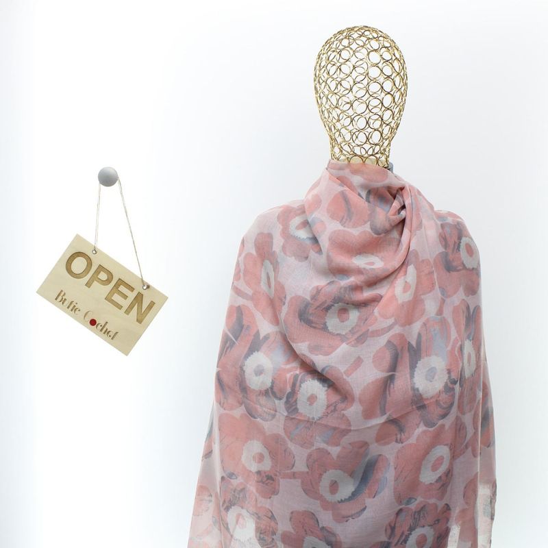 Fashion, accesorii si bijuterii - Femei - Accesorii femei - Esarfe si fulare femei - Esarfa de dama, ButicCochet, 70% poliester 30% vascoza, model floral, Roz - ES2970 - Infinity.ro