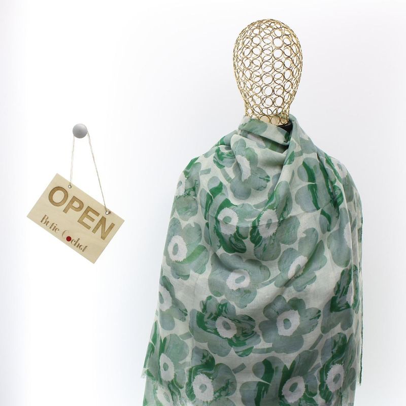 Fashion, accesorii si bijuterii - Femei - Accesorii femei - Esarfe si fulare femei - Esarfa de dama, ButicCochet, 70% poliester 30% vascoza, model floral, Verde - ES2971 - Infinity.ro