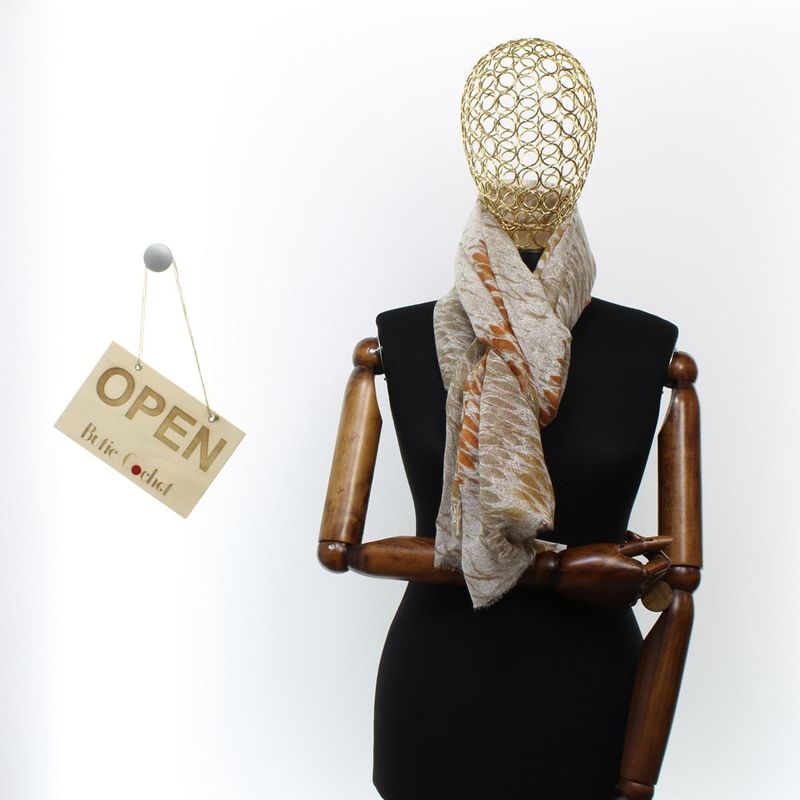 Fashion, accesorii si bijuterii - Femei - Accesorii femei - Esarfe si fulare femei - Esarfa de dama, ButicCochet, 70% poliester 30% vascoza, model stilizat, Maro - ES2982 - Infinity.ro
