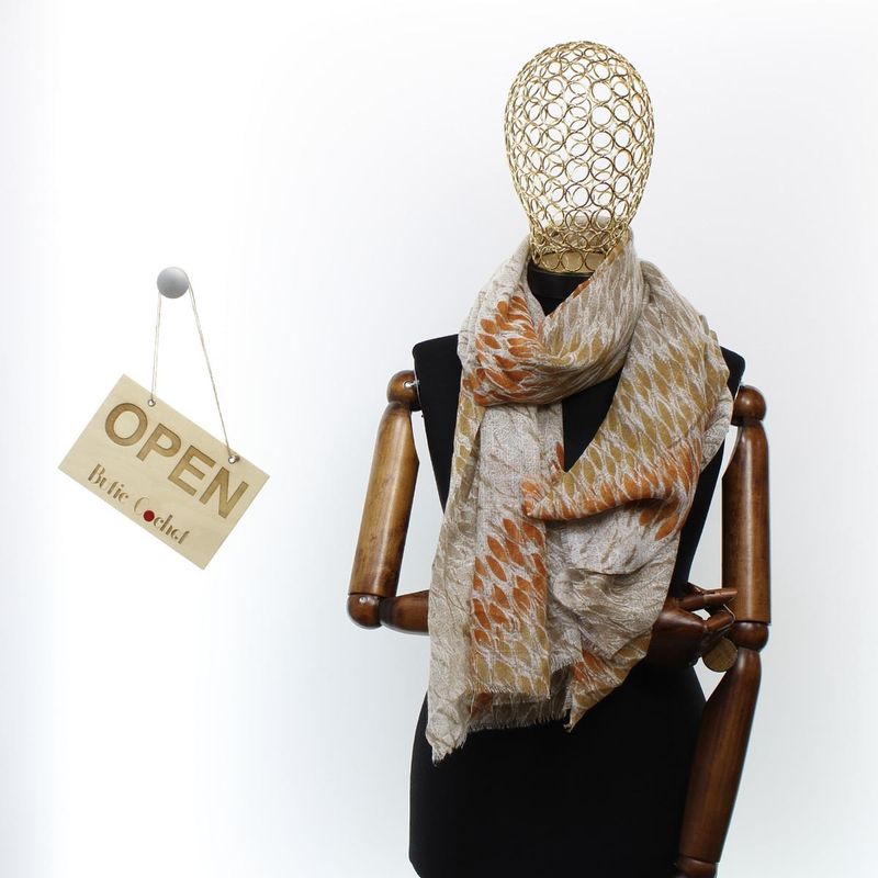Fashion, accesorii si bijuterii - Femei - Accesorii femei - Esarfe si fulare femei - Esarfa de dama, ButicCochet, 70% poliester 30% vascoza, model stilizat, Maro - ES2982 - Infinity.ro