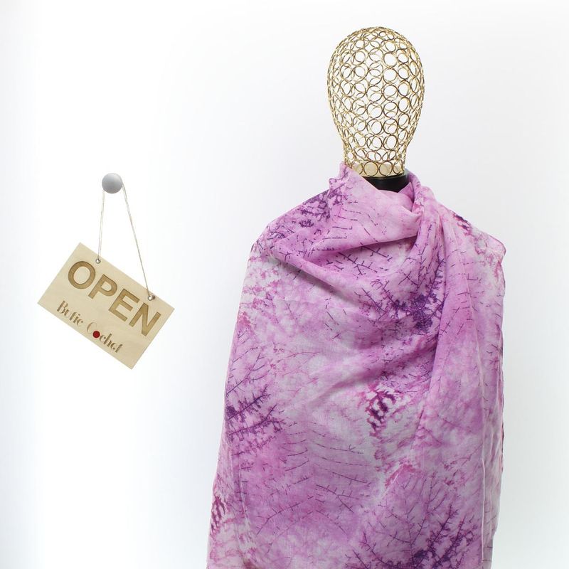 Fashion, accesorii si bijuterii - Femei - Accesorii femei - Esarfe si fulare femei - Esarfa de dama, ButicCochet, 70% poliester 30% vascoza, model cu frunze, Fucsia - ES2989 - Infinity.ro