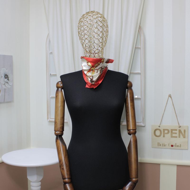 Fashion, accesorii si bijuterii - Femei - Accesorii femei - Esarfe si fulare femei - Batic de dama, 50x50 cm, Buticcochet, cu imprimeu stilizat, Crem - ES1175 - Infinity.ro