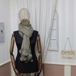 Fashion, accesorii si bijuterii - Femei - Accesorii femei - Esarfe si fulare femei - Esarfa de dama, 100% lana casmir, Kaki, cu ciucuri din blanita, 190 x 70 cm - ES818 - Infinity.ro