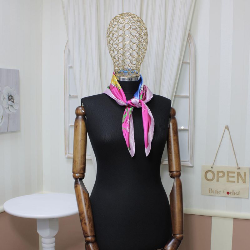 Fashion, accesorii si bijuterii - Femei - Accesorii femei - Esarfe si fulare femei - Esarfa de dama, Buticcochet, cu imprimeu floral, dimensiune 60x60 cm, Roz - ES1205 - Infinity.ro