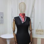 Fashion, accesorii si bijuterii - Femei - Accesorii femei - Esarfe si fulare femei - Esarfa de dama, Buticcochet, dimensiune 60x60 cm, cu imprimeu floral, Rosu - ES1208 - Infinity.ro