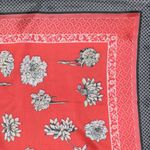 Fashion, accesorii si bijuterii - Femei - Accesorii femei - Esarfe si fulare femei - Esarfa de dama, Buticcochet, dimensiune 60x60 cm, cu imprimeu floral, Rosu - ES1208 - Infinity.ro
