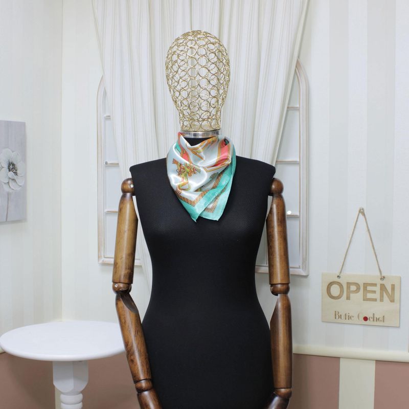 Fashion, accesorii si bijuterii - Femei - Accesorii femei - Esarfe si fulare femei - Esarfa de dama, Buticcochet, dimensiune 60x60 cm, imprimeu cu cai, Albastru - ES1221 - Infinity.ro
