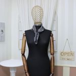 Fashion, accesorii si bijuterii - Femei - Accesorii femei - Esarfe si fulare femei - Esarfa de dama, Buticcochet, dimensiune 60x60 cm, Negru cu buline albe - ES1222 - Infinity.ro
