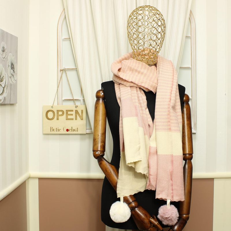 Fashion, accesorii si bijuterii - Femei - Accesorii femei - Esarfe si fulare femei - Esarfa de dama, ButicCochet, din casmir, cu ciucuri din blanita, 200 x 75 cm, Roz - ES1505 - Infinity.ro