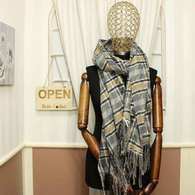 Fashion, accesorii si bijuterii - Femei - Accesorii femei - Esarfe si fulare femei - Esarfa de dama, ButicCochet, din casmir, cu franjuri, 190 x 70 cm, model carouri, Gri - ES1477 - Infinity.ro