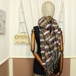 Fashion, accesorii si bijuterii - Femei - Accesorii femei - Esarfe si fulare femei - Esarfa de dama, ButicCochet, din casmir, cu franjuri, 190 x 70 cm, model carouri, Maro - ES1478 - Infinity.ro