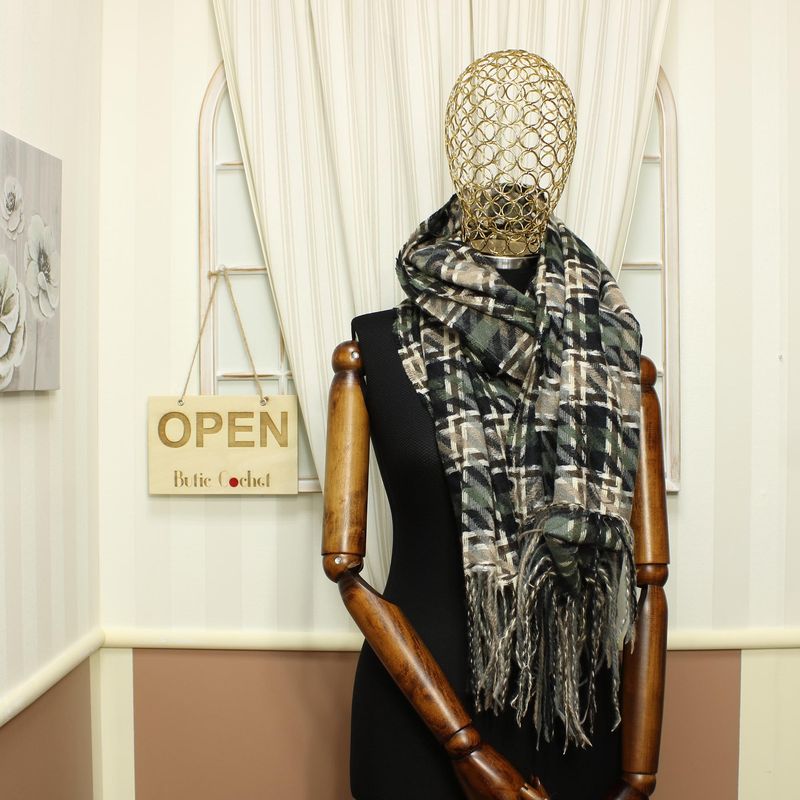 Fashion, accesorii si bijuterii - Femei - Accesorii femei - Esarfe si fulare femei - Esarfa de dama, ButicCochet, din casmir, cu franjuri, 190 x 70 cm, model carouri, Negru - ES1479 - Infinity.ro