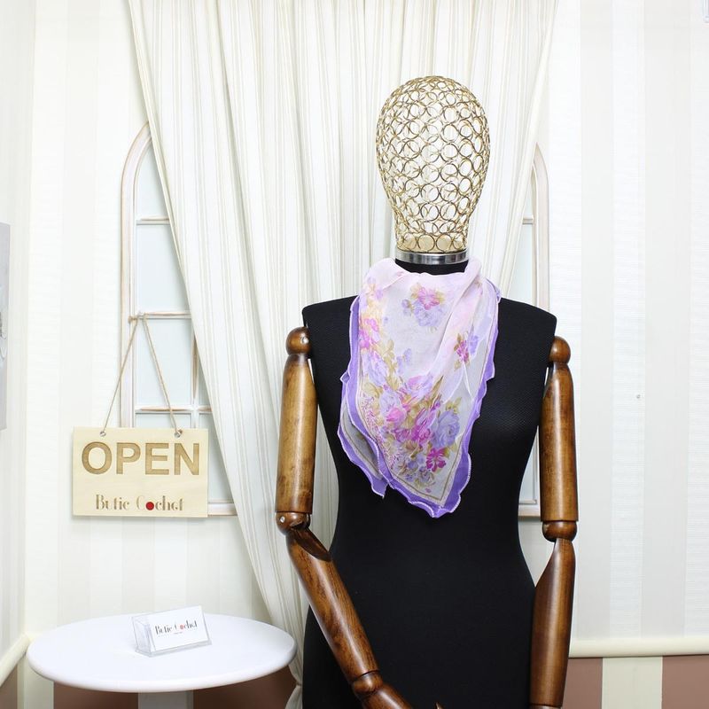 Fashion, accesorii si bijuterii - Femei - Accesorii femei - Esarfe si fulare femei - Esarfa de dama, Buticcochet, 60x60 cm, 40% matase 60% poliester, cu imprimeu floral, Mov - ES2028 - Infinity.ro