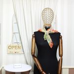 Fashion, accesorii si bijuterii - Femei - Accesorii femei - Esarfe si fulare femei - Esarfa de dama, Buticcochet, 60x60 cm, 40% matase 60% poliester, cu imprimeu floral, Portocaliu - ES2035 - Infinity.ro