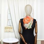 Fashion, accesorii si bijuterii - Femei - Accesorii femei - Esarfe si fulare femei - Esarfa de dama, Buticcochet, 60x60 cm, 40% matase 60% poliester, cu imprimeu floral, Portocaliu - ES2035 - Infinity.ro