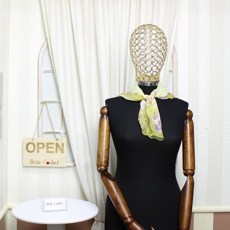 Fashion, accesorii si bijuterii - Femei - Accesorii femei - Esarfe si fulare femei - Esarfa de dama, Buticcochet, 60x60 cm, 40% matase 60% poliester, cu imprimeu floral, Verde - ES2036 - Infinity.ro