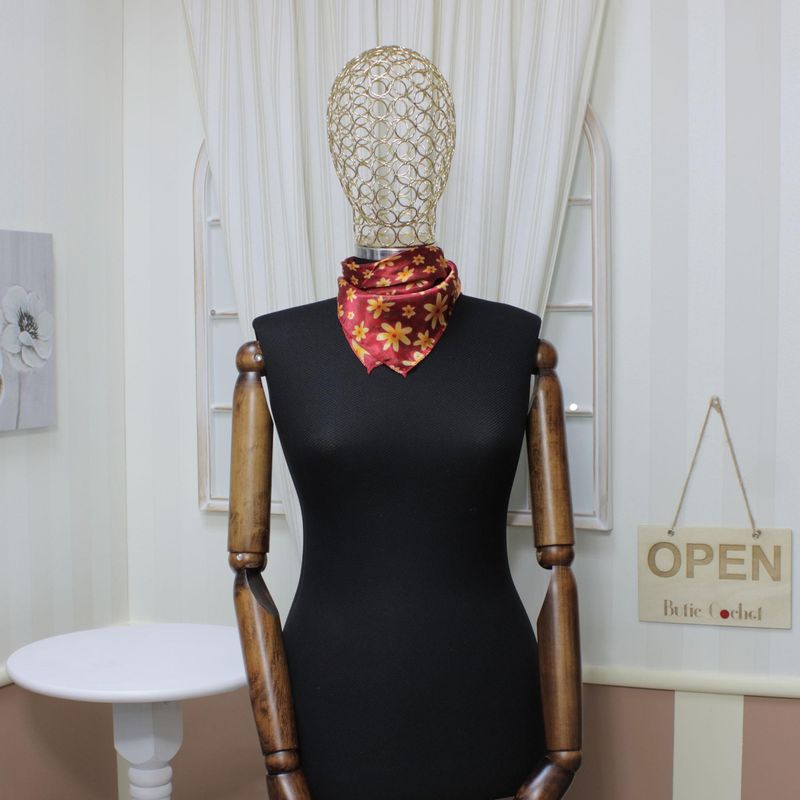 Fashion, accesorii si bijuterii - Femei - Accesorii femei - Esarfe si fulare femei - Batic de dama, 50x50 cm, Buticcochet, cu flroicele aurii, Rosu - ES1174 - Infinity.ro