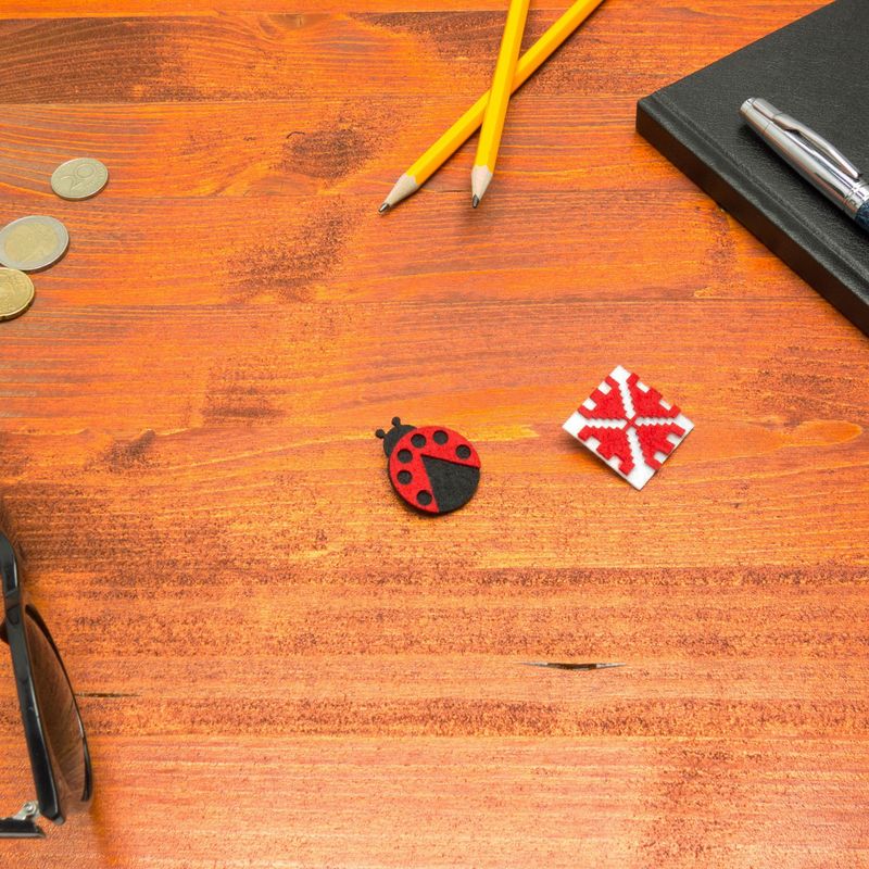 Market - Cadouri - Martisoare - Martisor Brosa, Buticcochet, din fetru, Gargarita - MR497 - Infinity.ro
