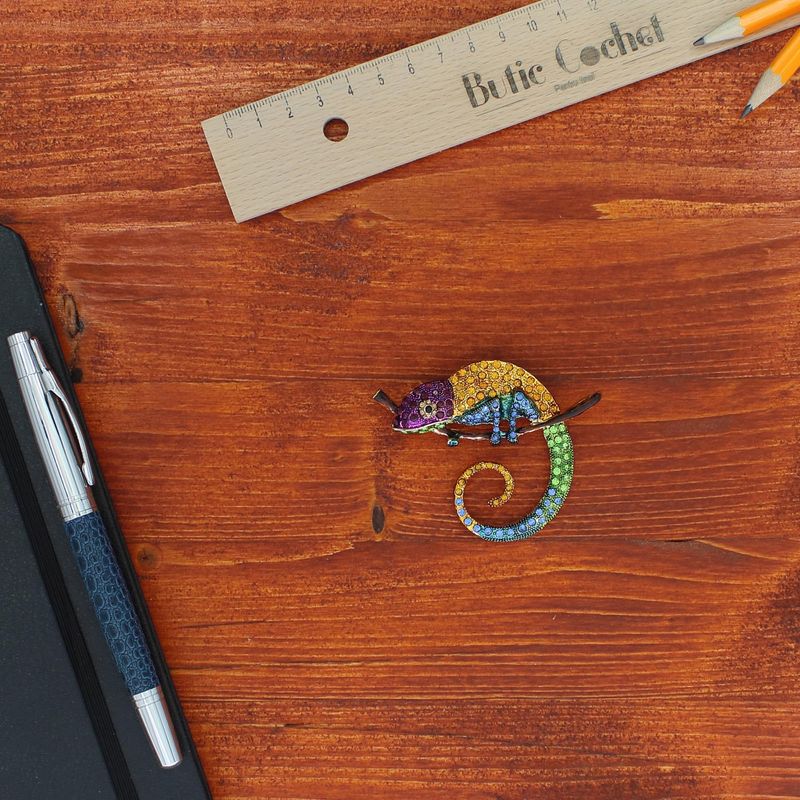 Market - Cadouri - Martisoare - Martisor Brosa, Buticcochet, din metal, Cameleon, 6x7 cm, Multicolor - MR544 - Infinity.ro