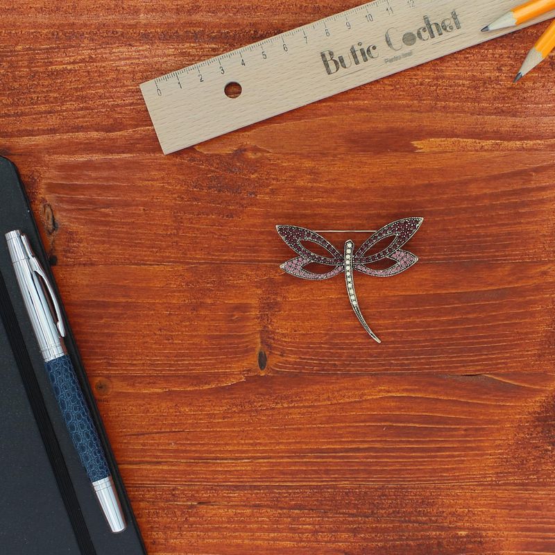 Market - Cadouri - Martisoare - Martisor Brosa, Buticcochet, din metal, Libelula, 6x5 cm, Roz - MR565 - Infinity.ro