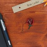 Market - Cadouri - Martisoare - Martisor Brosa, Buticcochet, din metal, Trandafir, 4x6 cm, Rosu - MR570 - Infinity.ro