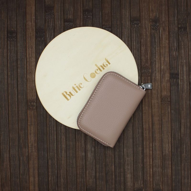 Fashion, accesorii si bijuterii - Femei - Accesorii femei - Portofele femei - Port card, unisex, din piele naturala, ButicCochet, 11 x 7.5 cm, Roz inchis - PR880 - Infinity.ro