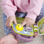 Jucarii, Copii si Bebe - Jucarii si jocuri - Jucarii bebelusi - Jucarii interactive bebelusi - Fisher Price Carte Muzicala Maimutica Mov - Infinity.ro