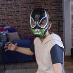 Jucarii, Copii si Bebe - Jucarii si jocuri - Jucarii & jocuri educative - Jucarii interactive - Marvel Spiderman Masca Glow in the Dark Venom Interactiva - Infinity.ro