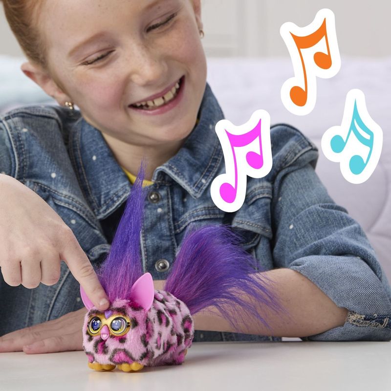 Jucarii, Copii si Bebe - Jucarii si jocuri - Jucarii & jocuri educative - Jucarii interactive - Furby DJ Furblets Jucarie Interactiva Kitt Ee - Infinity.ro
