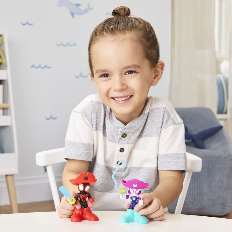 Jucarii, Copii si Bebe - Jucarii si jocuri - Figurine - Spidey si Prietenii lui Uimitori Marvel Water Webs Set 2 Figurine Ghost Spider si Pirate Spin cu Accesorii - Infinity.ro