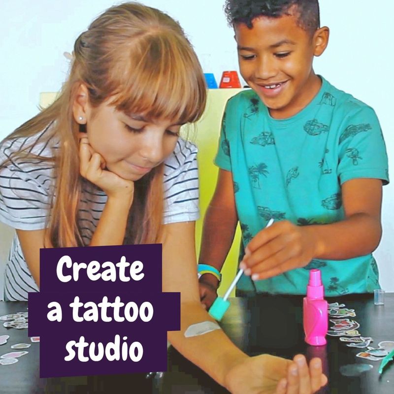Jucarii, Copii si Bebe - Jucarii si jocuri - Jucarii & jocuri educative - Jocuri si jucarii educative - Set Fabrica de Tatuaje - Infinity.ro